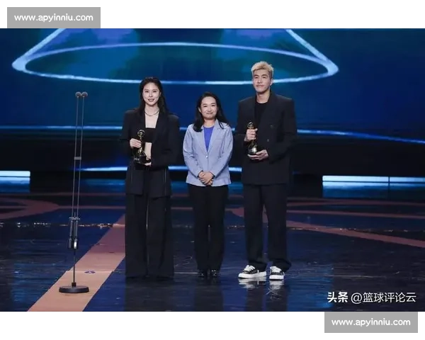 篮球手策马：平衡之道跨赛场